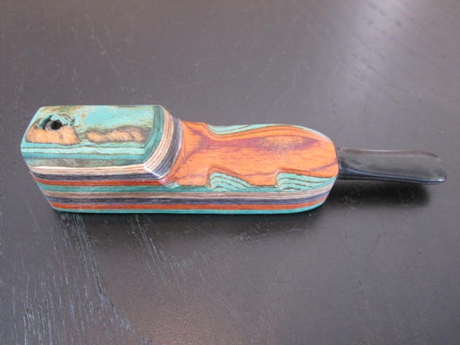[INTREF00534] COLORED WOODEN PIPE
