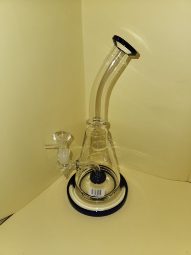 [INTREF02993] PYRAMID SHAPE WATER PIPE WITH RIDGED CENTER